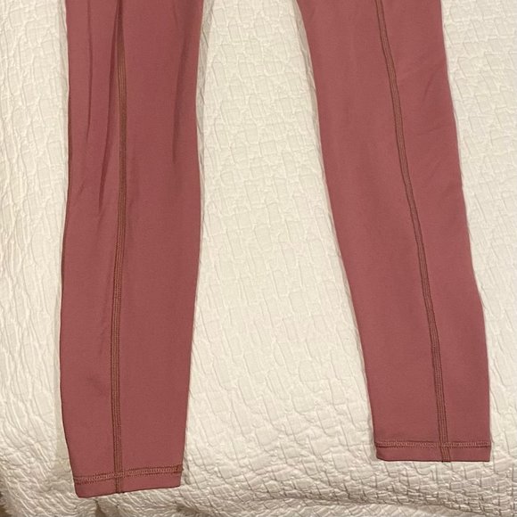 Fabletics On-The-Go PowerHold® High-Waisted Legging - Picture 5 of 6